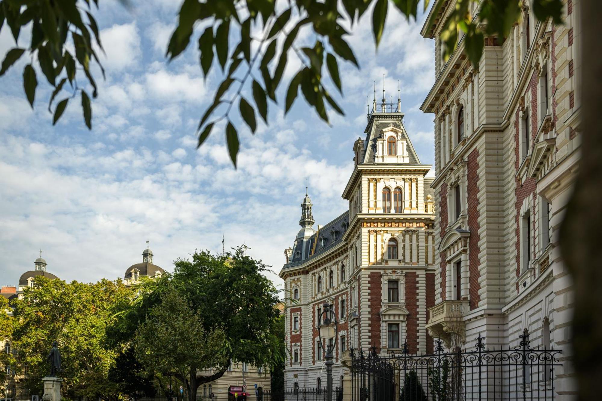 Best Seasons Andrassy Budapest Esterno foto